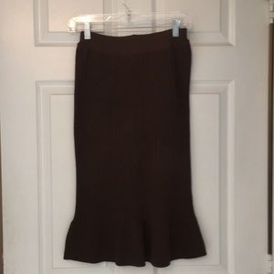 Brown knit straight skirt